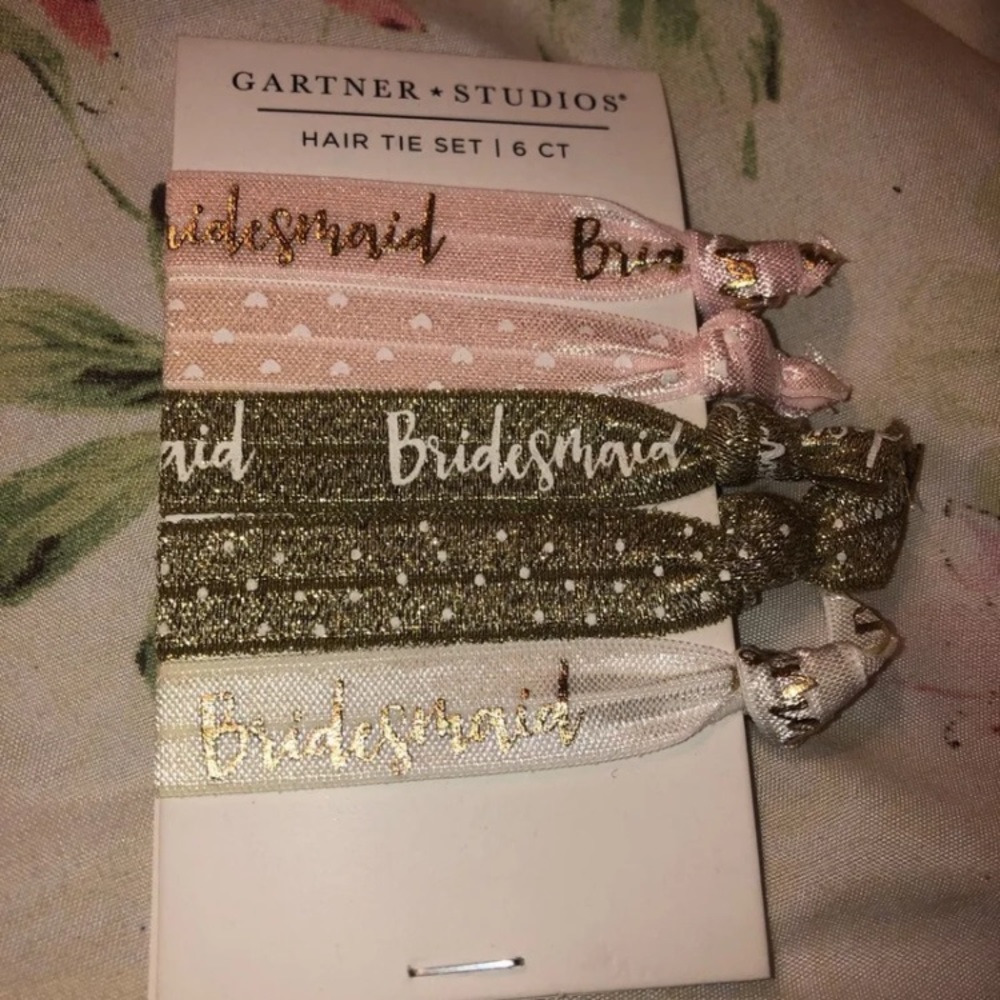 Bridesmaid hair tie set